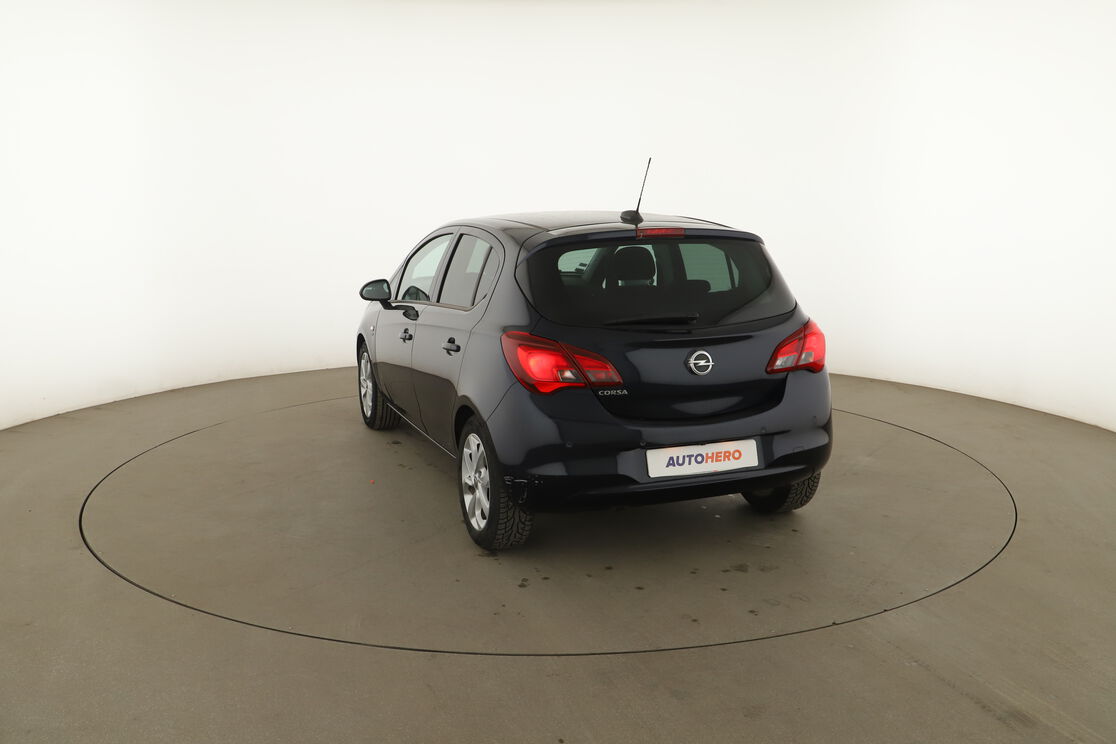 Extérieur arrière gauche