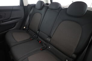 Interno sedili posteriori, dal lato guidatore