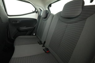 Intérieur sièges arrière depuis le côté conducteur
