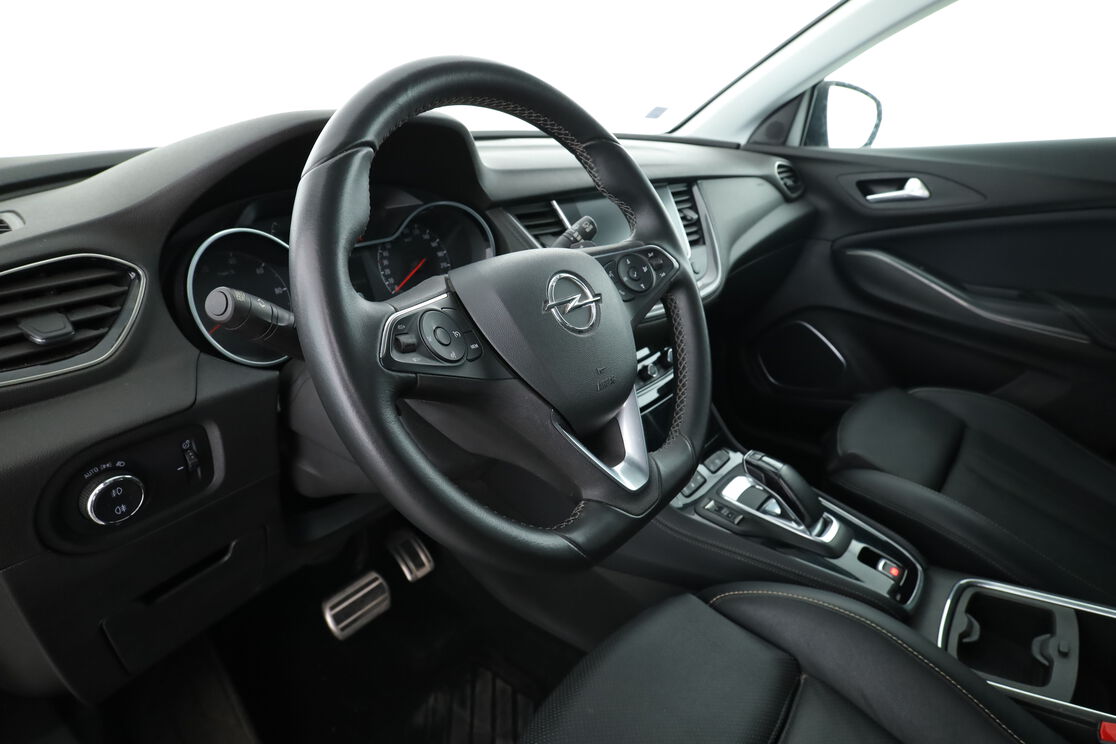 Intérieur côté conducteur 2