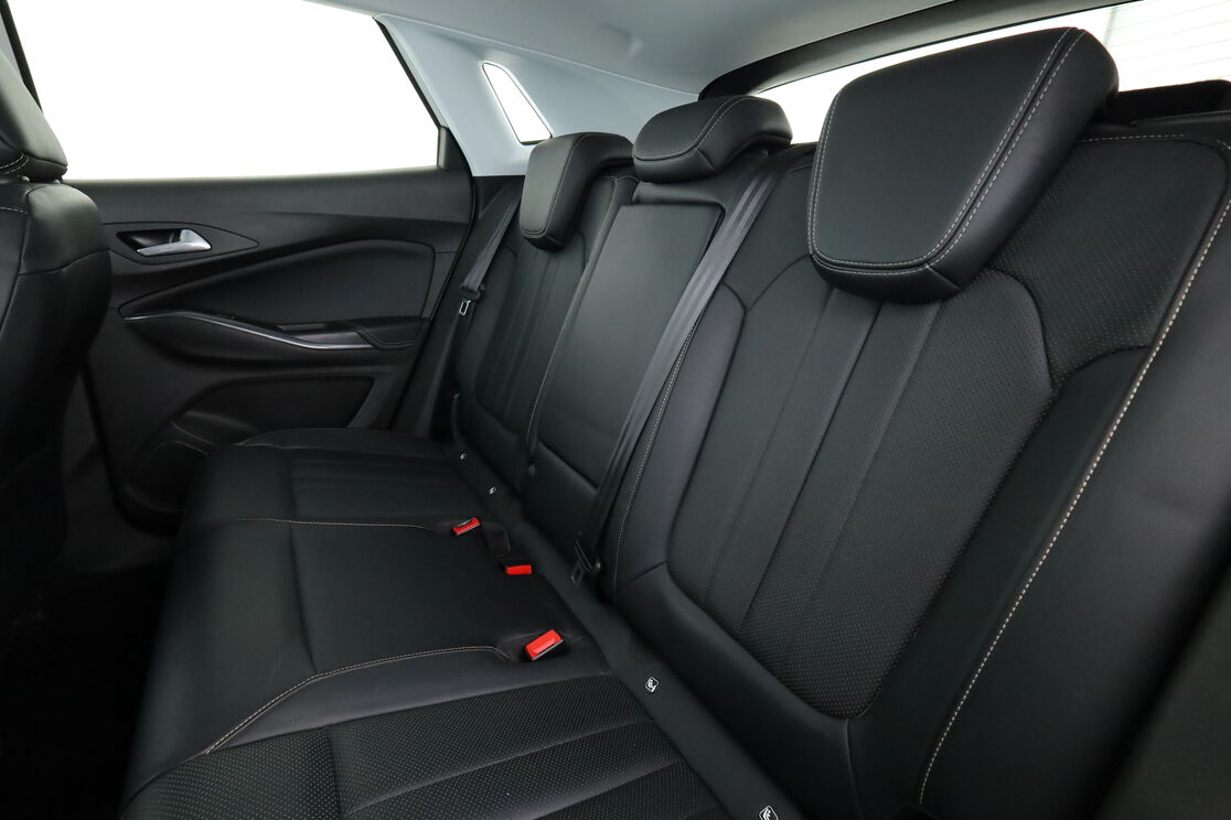 Intérieur sièges arrière depuis le côté conducteur