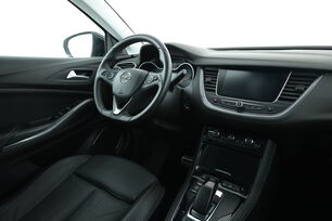 Intérieur côté conducteur depuis le siège arrière