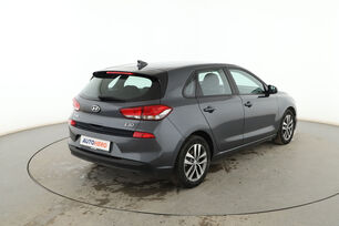 Exterior posterior derecho