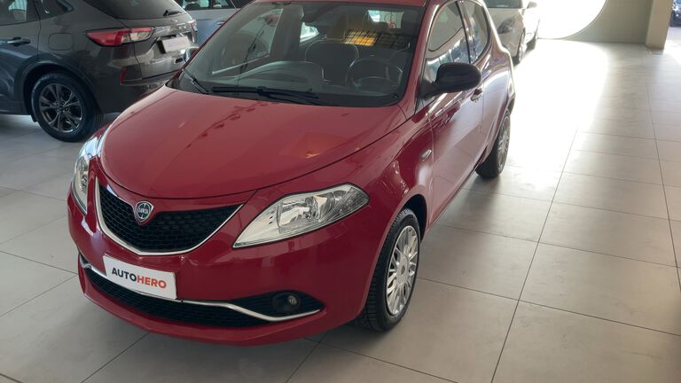 Lancia Ypsilon