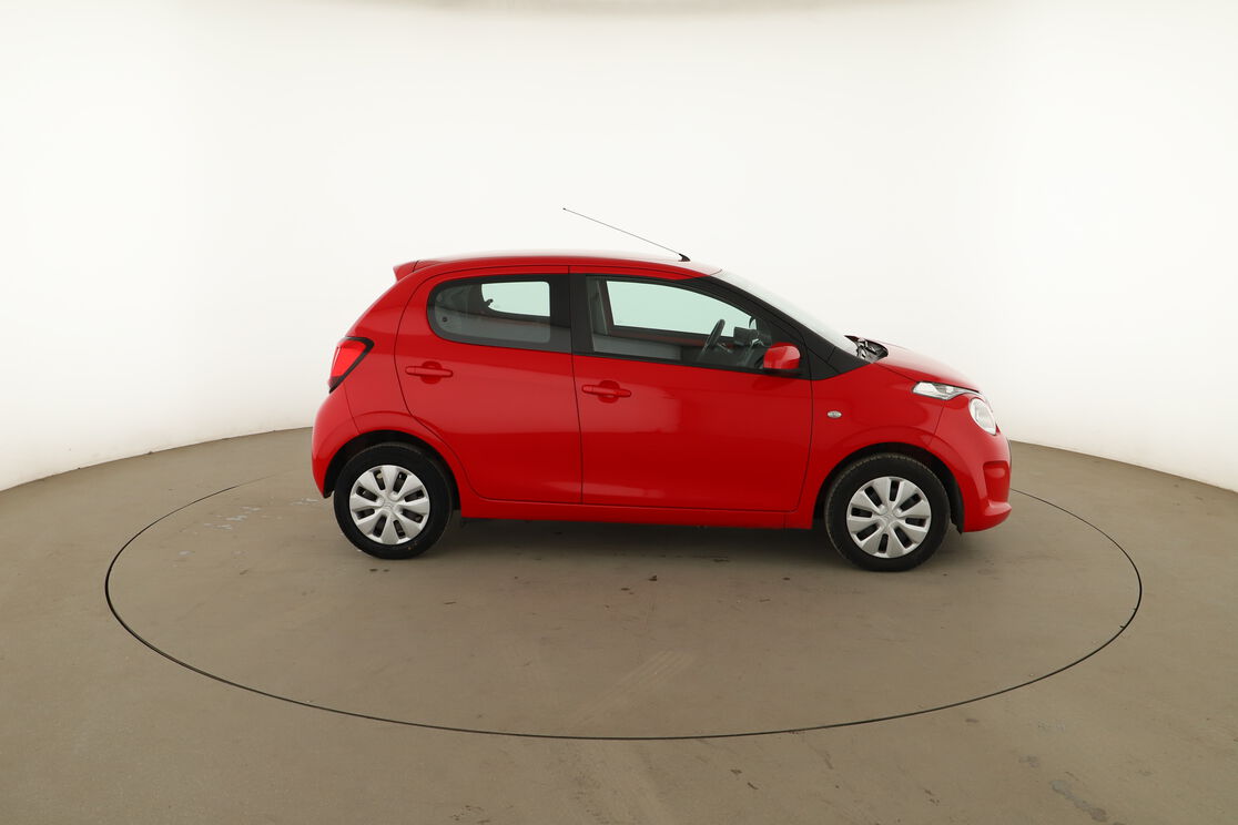 Extérieur côté droit