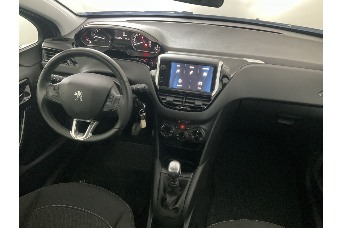 Interno lato guidatore, dal sedile posteriore