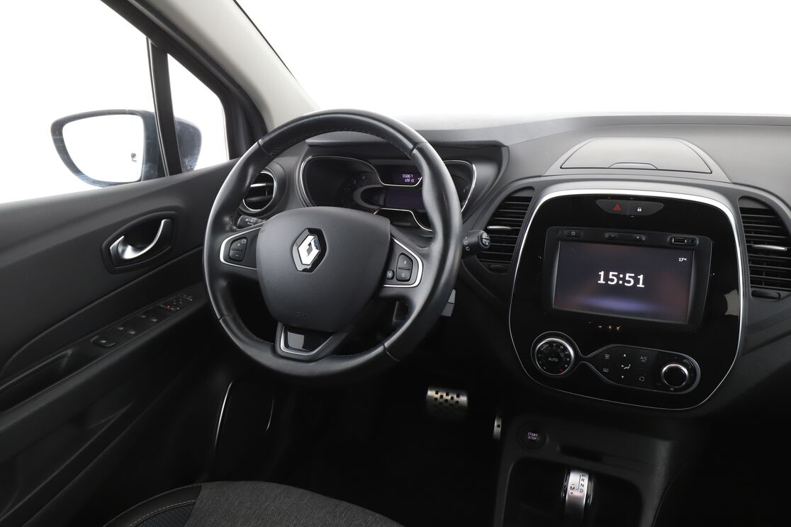 Intérieur côté conducteur depuis le siège arrière