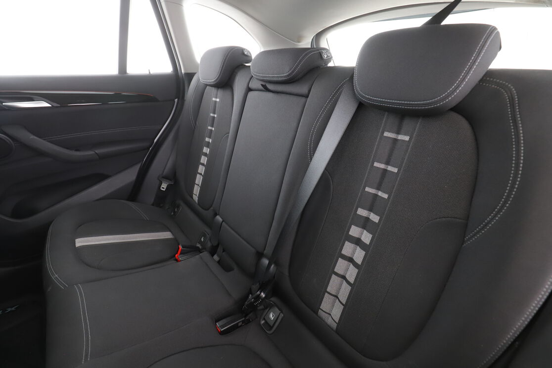 Baksäte bakom förarsätet