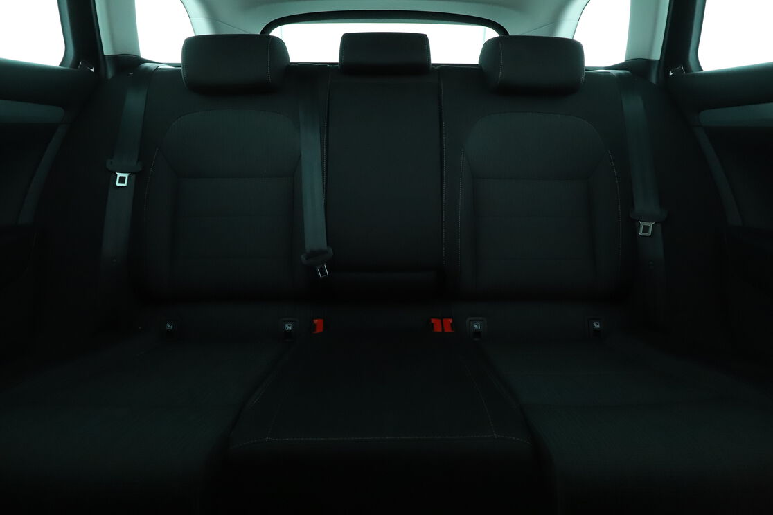 Innenraum Rücksitze Fahrerseite