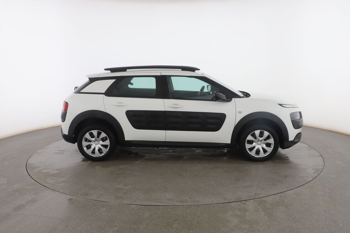 Exterior lado derecho