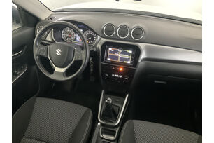 Interno lato guidatore, dal sedile posteriore