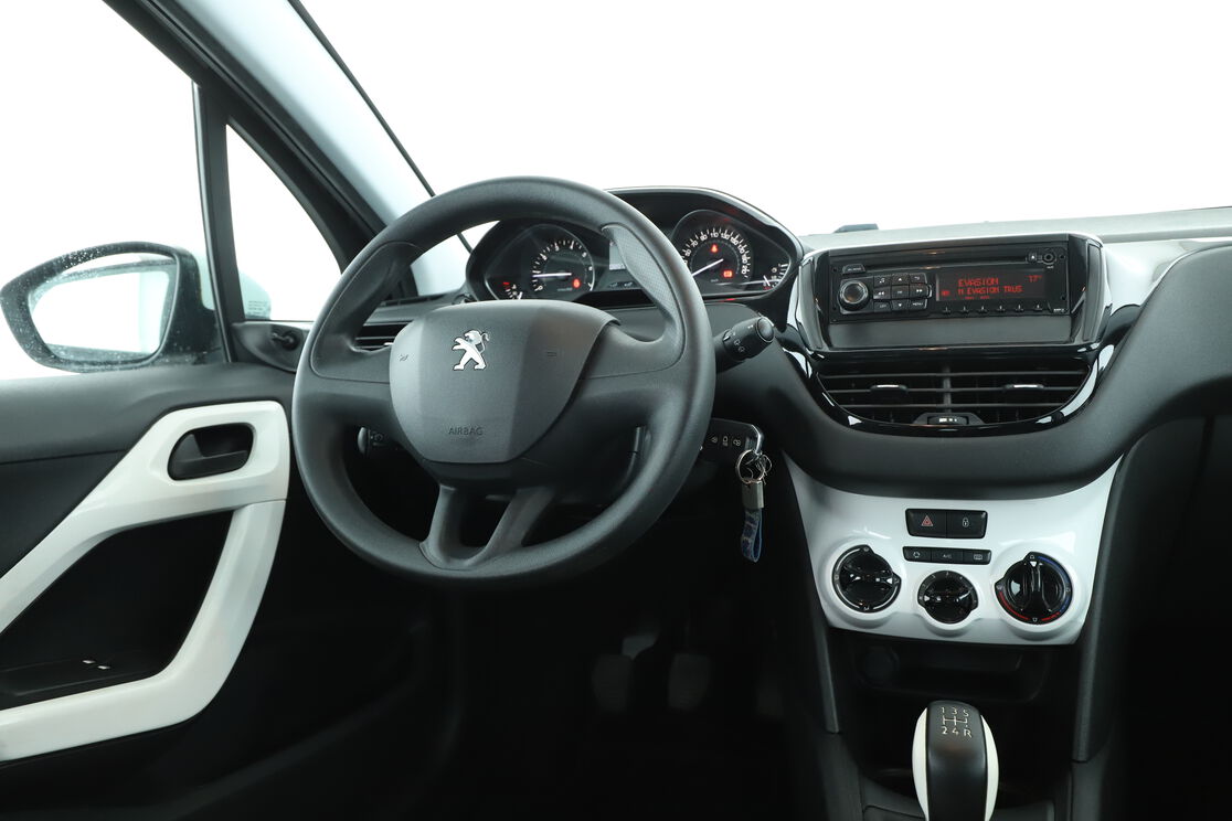Intérieur côté conducteur depuis le siège arrière