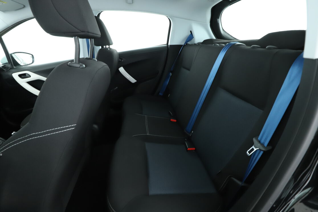 Intérieur sièges arrière depuis le côté conducteur