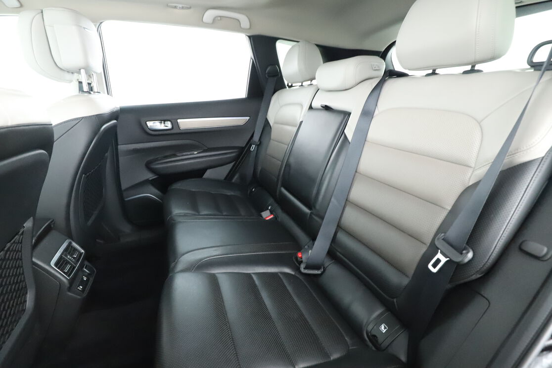 Intérieur sièges arrière depuis le côté conducteur