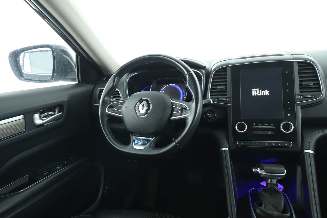 Intérieur côté conducteur depuis le siège arrière