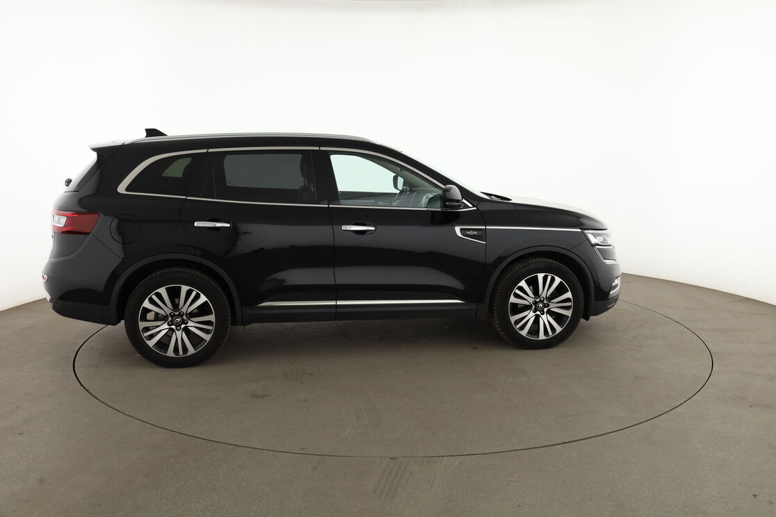 Extérieur côté droit