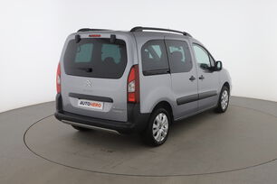 Exterior posterior derecho