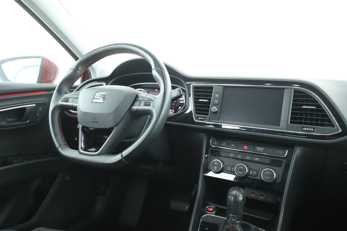 Intérieur côté conducteur depuis le siège arrière