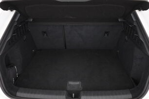 carDetails.imgAlt.interior.9