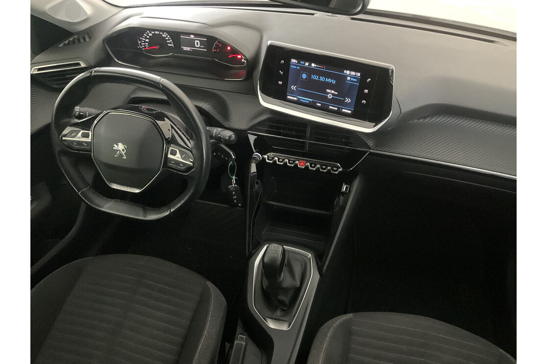 Interno lato guidatore, dal sedile posteriore