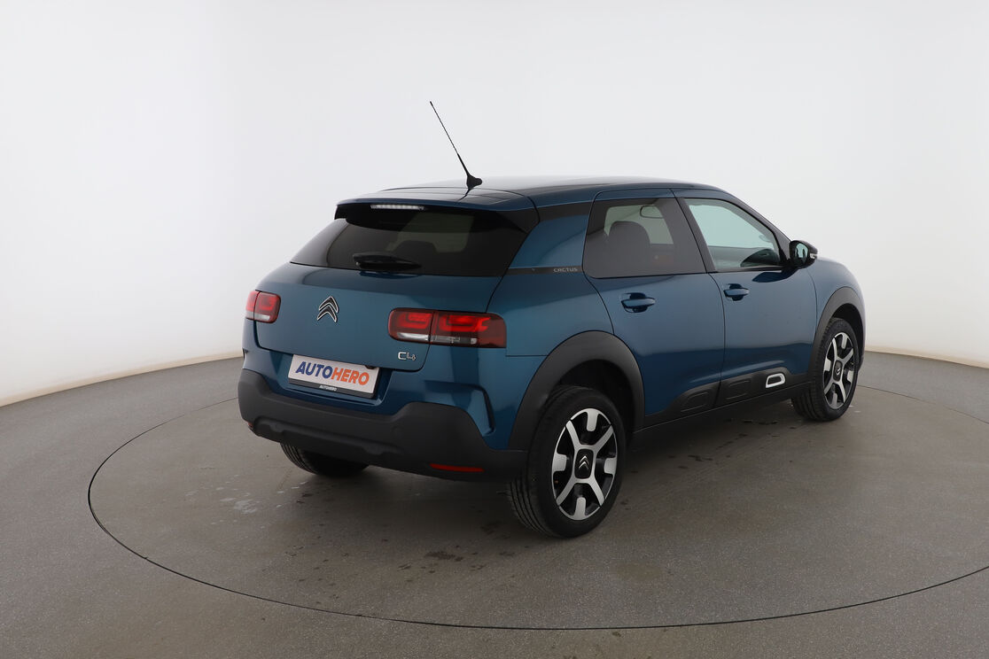 Exterior posterior derecho