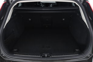 carDetails.imgAlt.interior.9