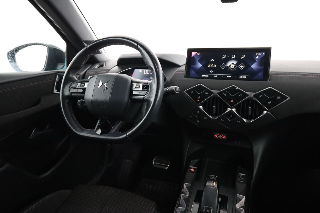 Intérieur côté conducteur depuis le siège arrière