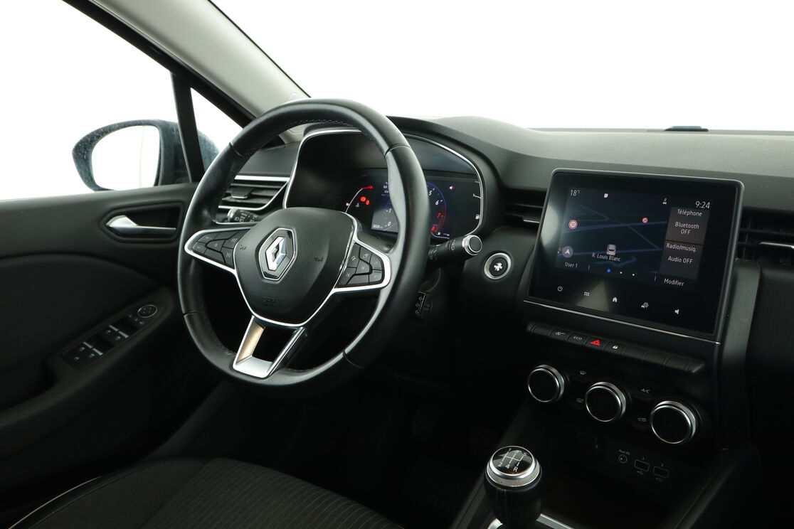 Intérieur côté conducteur depuis le siège arrière