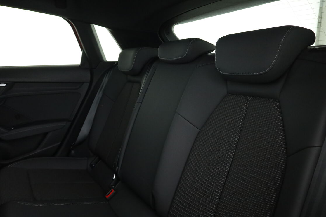 Intérieur sièges arrière depuis le côté conducteur