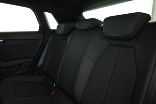 Intérieur sièges arrière depuis le côté conducteur