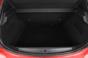 carDetails.imgAlt.interior.9
