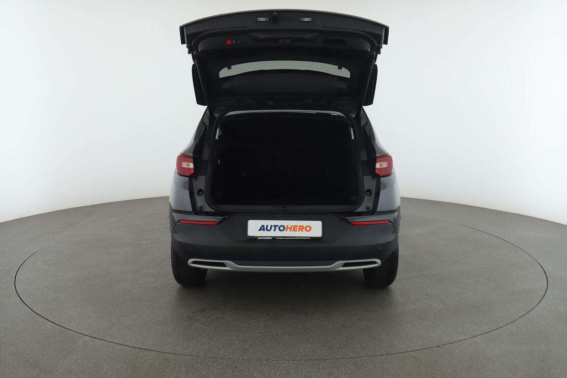 Interno bagagliaio 2