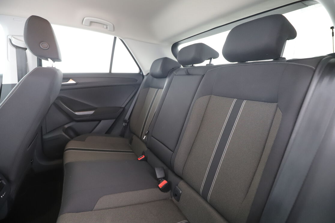 Intérieur sièges arrière depuis le côté conducteur
