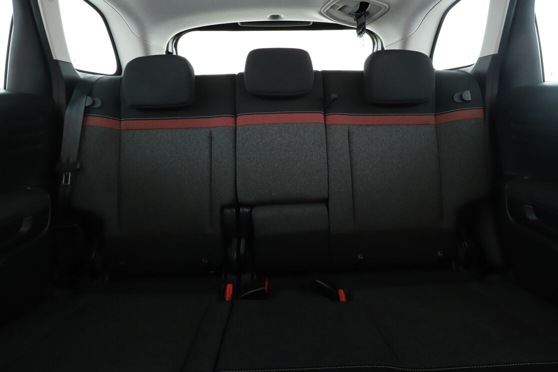 Interior asiento trasero