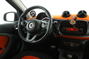 Innenraum der Fahrerseite vom Rücksitz