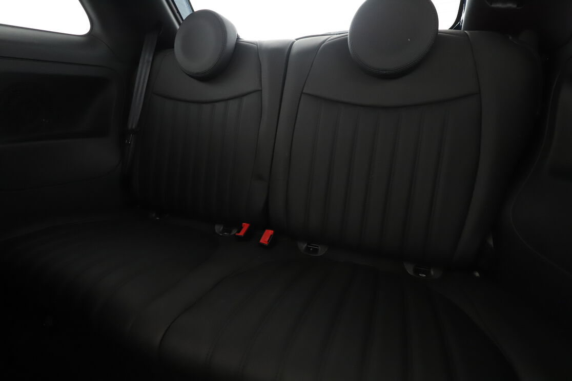 Intérieur sièges arrière depuis le côté conducteur