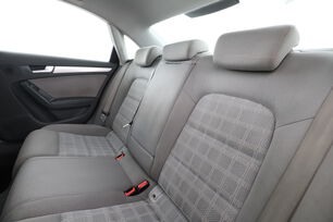 Baksäte bakom förarsätet