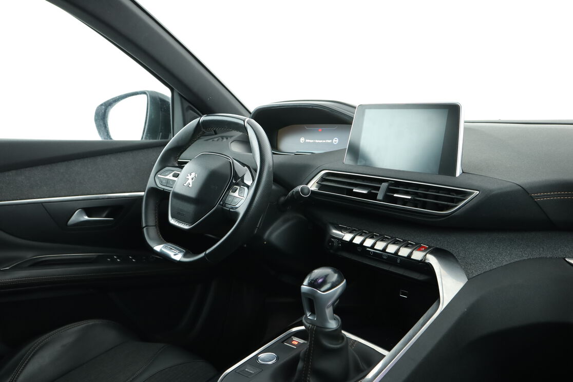 Intérieur côté conducteur depuis le siège arrière