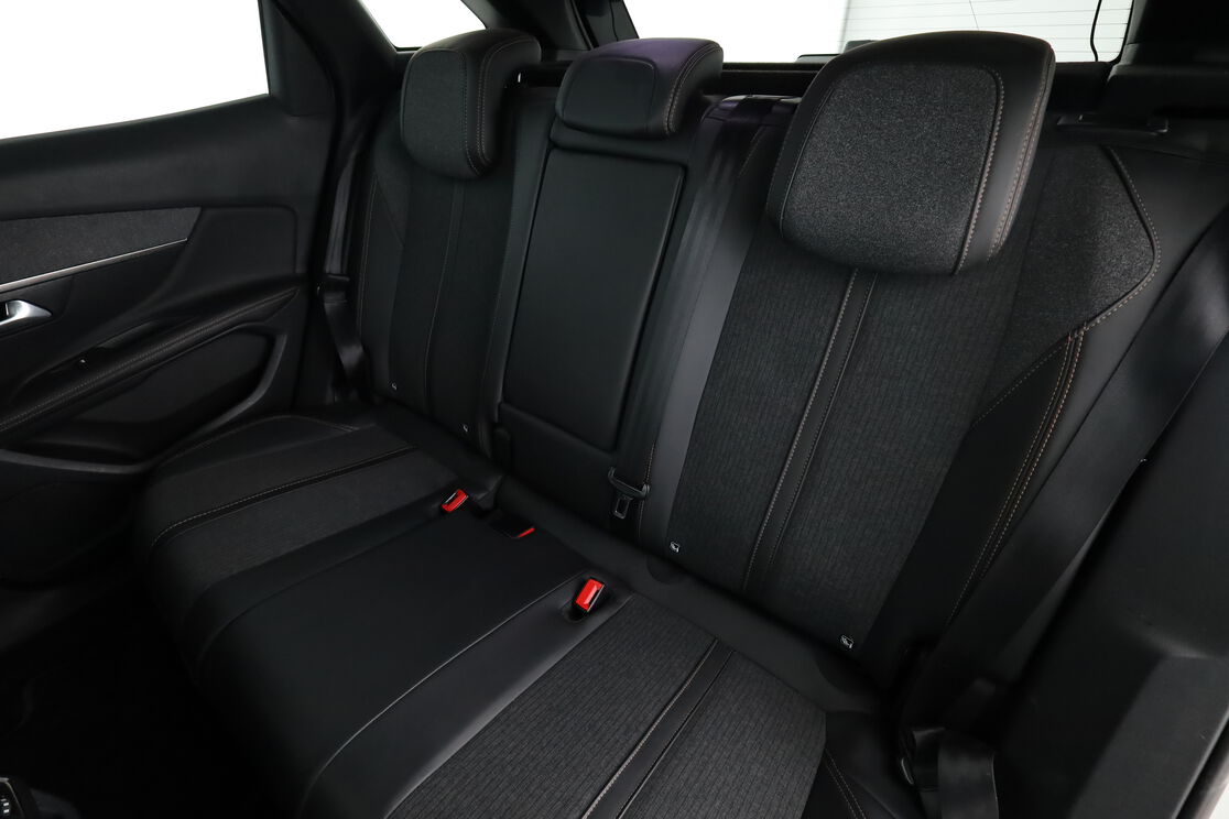Intérieur sièges arrière depuis le côté conducteur