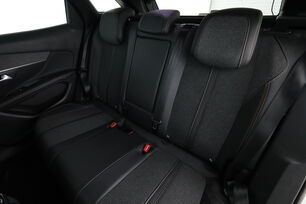Intérieur sièges arrière depuis le côté conducteur