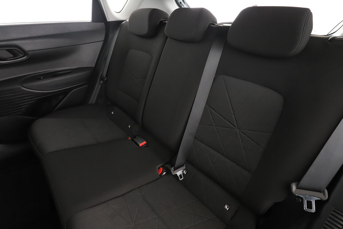 Interno sedili posteriori, dal lato guidatore