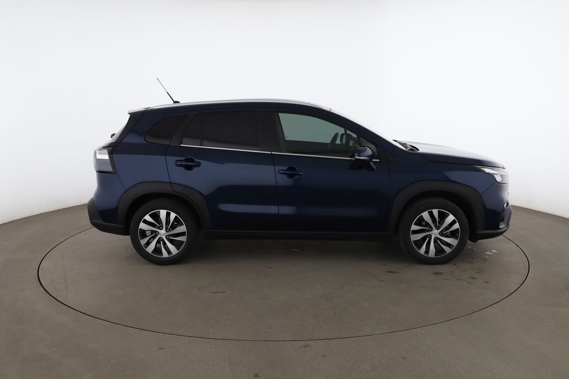 Extérieur côté droit