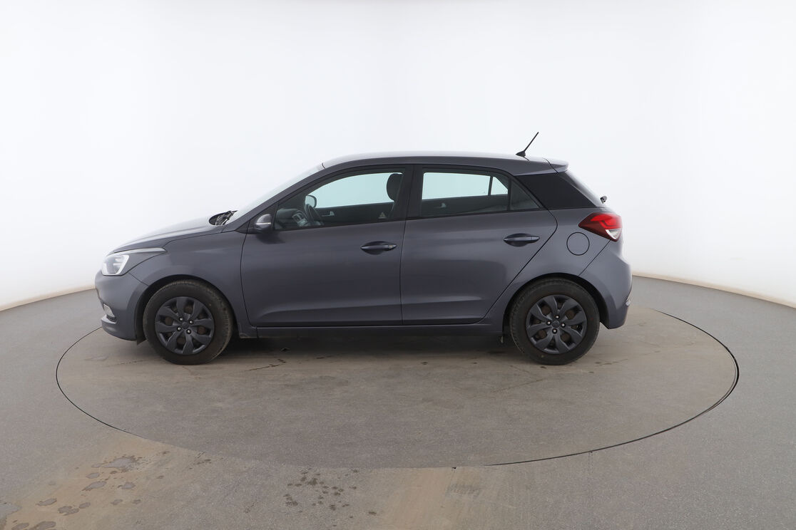 Exterior lado izquierdo