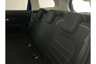 Interno sedili posteriori, dal lato guidatore