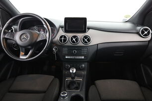 Intérieur côté conducteur depuis le siège arrière