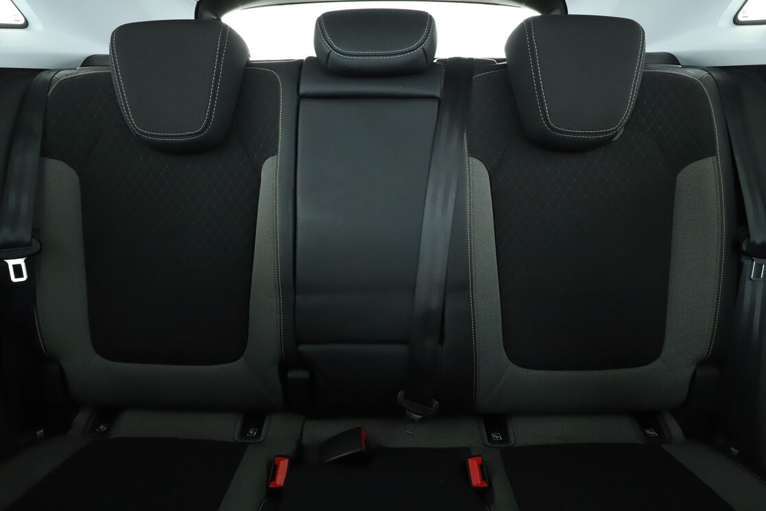 Innenraum Rücksitze Fahrerseite