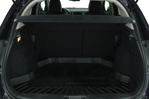 carDetails.imgAlt.interior.9