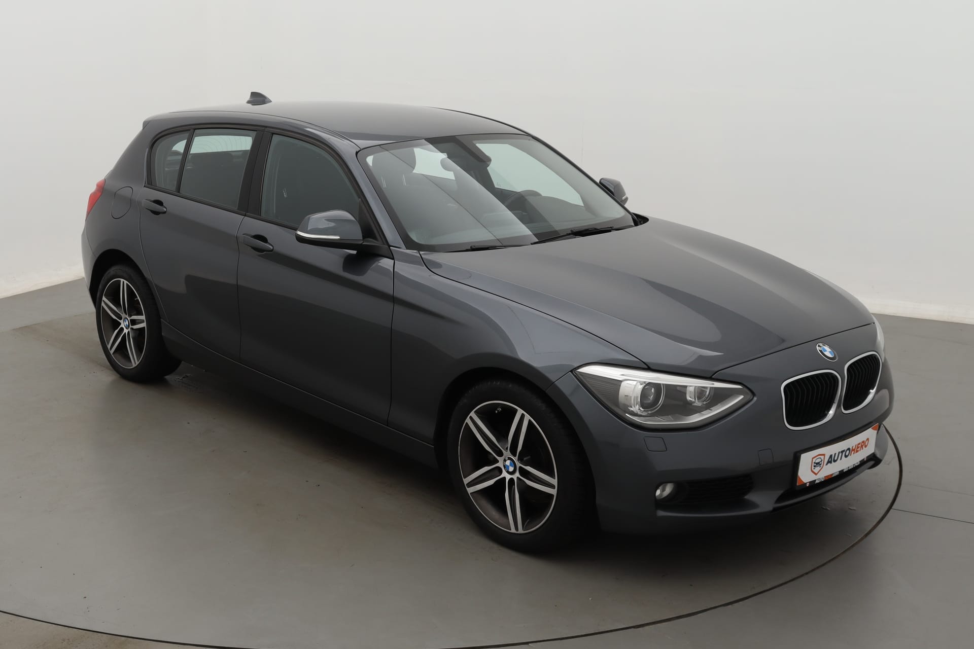 BMW 1er 116i Sport, Benzine, € 13.250