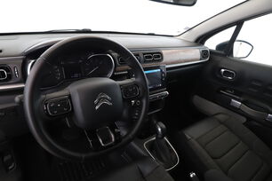 Intérieur côté conducteur 2