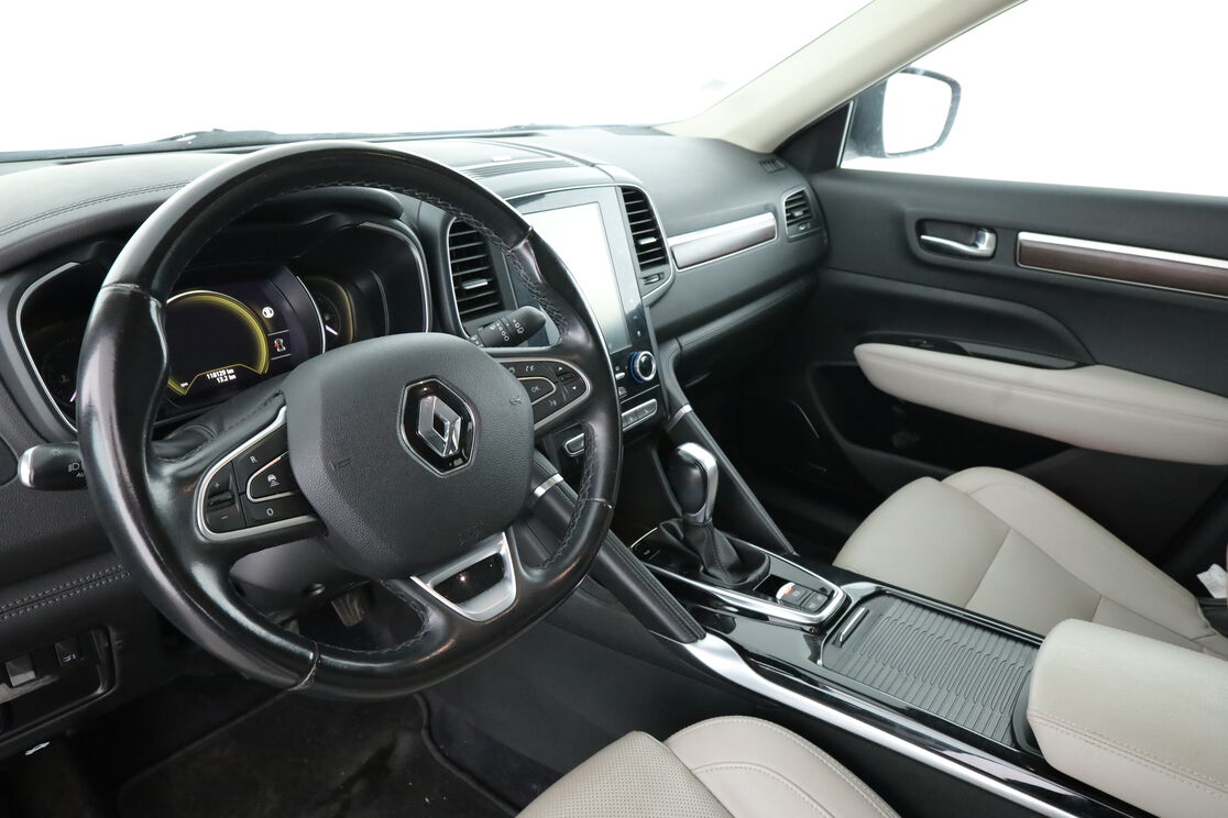 Intérieur côté conducteur 2